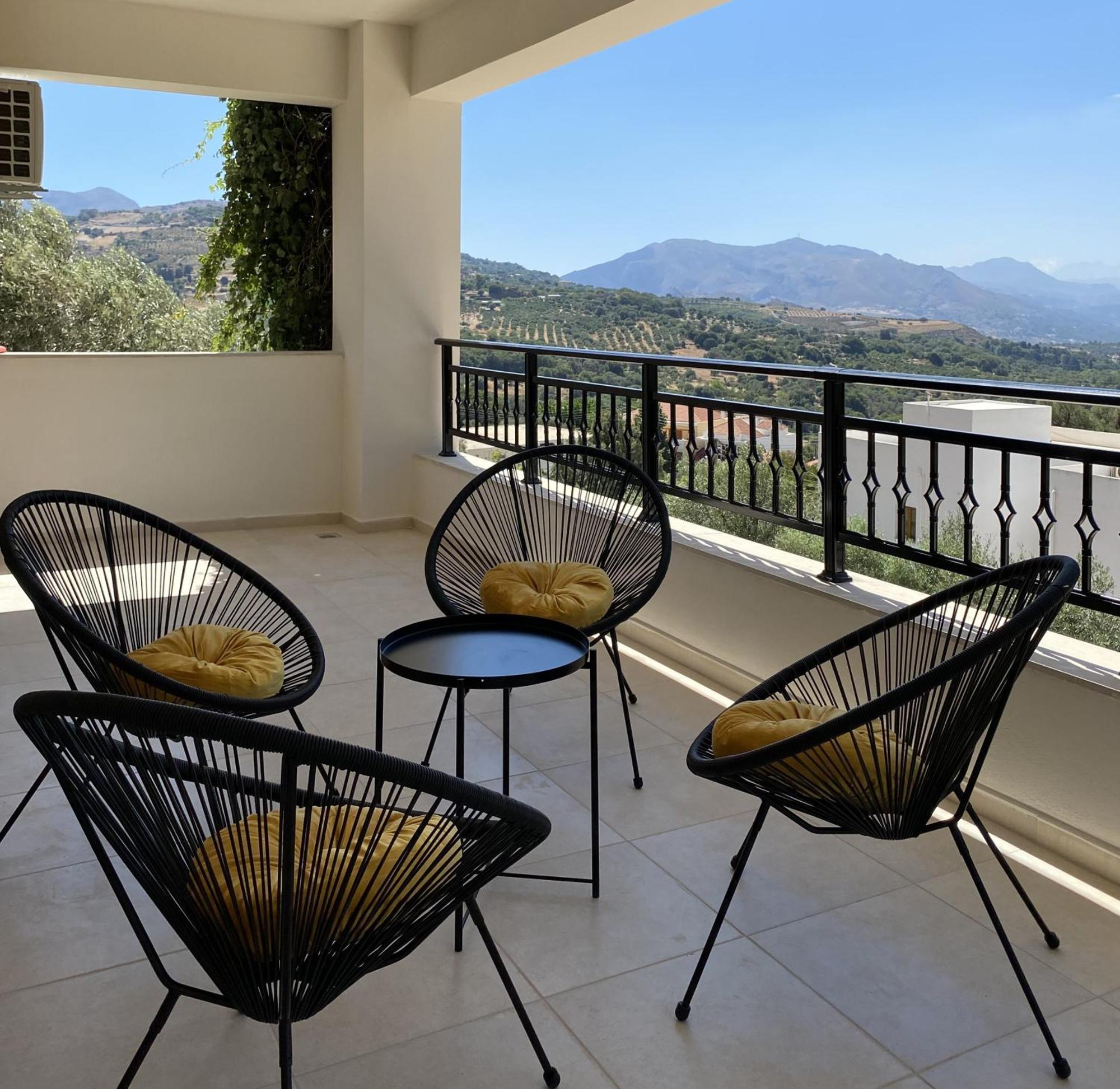 Mons Apartments Spilion Bagian luar foto